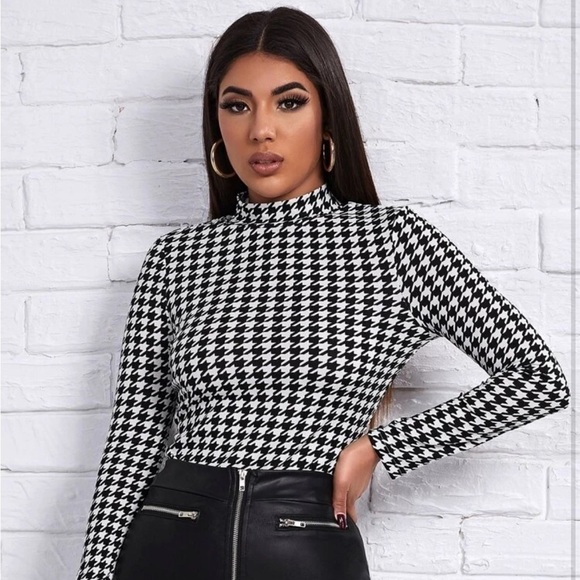 SHEIN Unity Mock Neck Houndstooth Top in Black/White - Picture 1 of 6